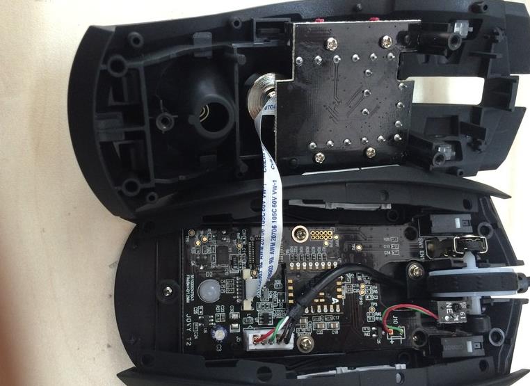 雷蛇鼠標(biāo)內(nèi)部.jpg 雷蛇鼠標(biāo)內(nèi)部.jpg