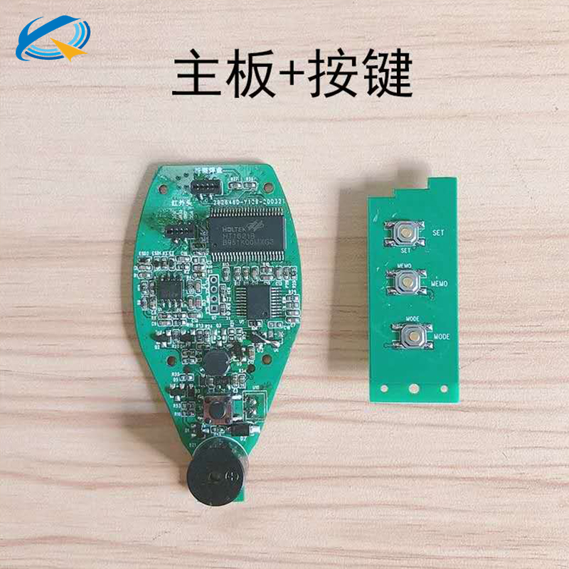 輕觸開關和按鍵開關在體溫計主板上的位置