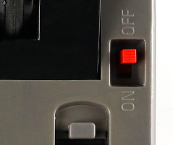 打碟豬玩具底部紅柄開關(guān)