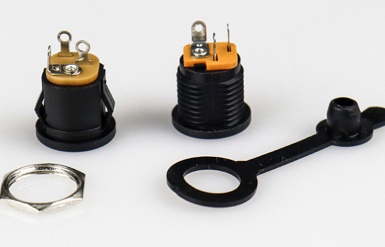 DC電源插座有什么安全設(shè)計？